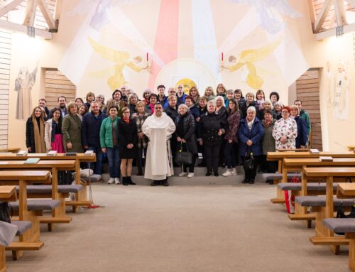 Modlitba posvätného ruženca cez rádio Lumen spojená s duchovnou obnovou